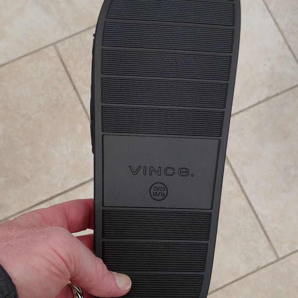 W-9; M-7 Vince Watley Woven Slide Sandals In Black - Picture 13 of 15